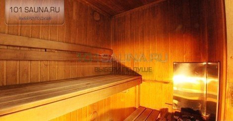 Финская парная с деревянными полками в сауне На Моховой