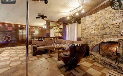 VIP Sauna-Club Эль Пирата, в Санкт-Петербурге, ул. Бассейная, 38 лит В | Люкс 1 — интерьер гостиной | 101sauna.ru