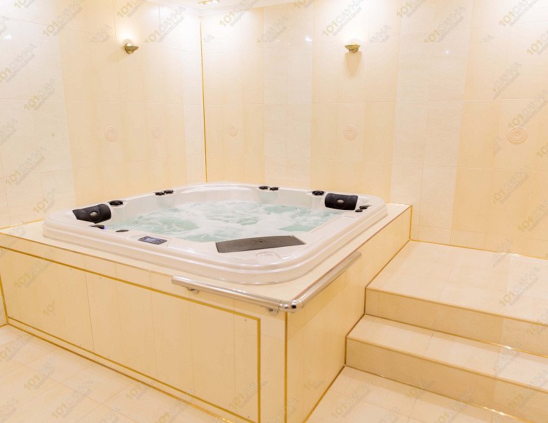 Сауна Podval resort, в Набережных Челнах, пр. Сююмбике, 28 | Номер в стиле &quot;Gold&quot; | 101sauna.ru