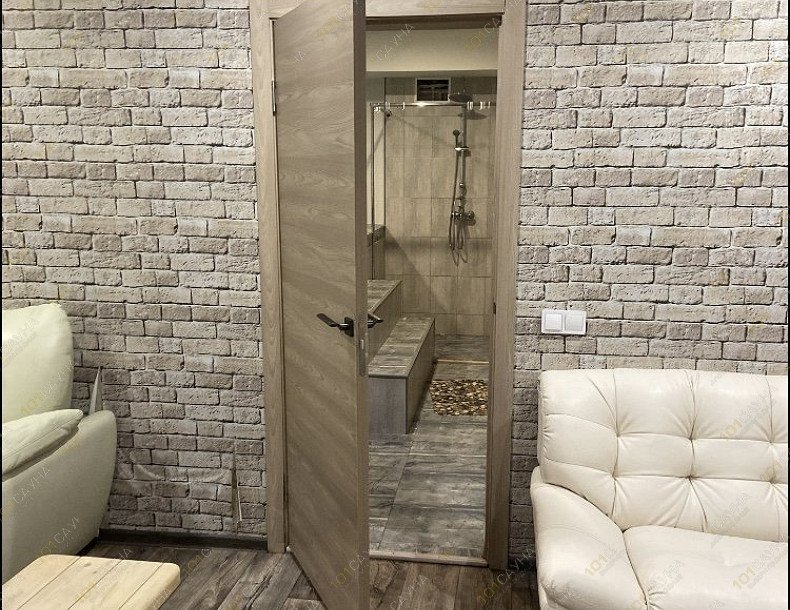 Сауна LoungeSauna, в Красноярске, Железнодорожников, 11 | Вход в парилку в Большом номере | 101sauna.ru