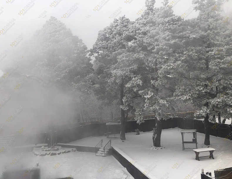 Комплекс Горячий источник 7 и Я, в Кургане, ул. Карбышева, 33В | Зона отдыха в комплексе Горячий источник 7 и Я в Кургане | 101sauna.ru