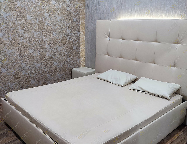 sauna Сауна Тропикана, в Абакане, ул. Кирова, 20А | Комната отдыха с кроватью в сауне Тропикана в Абакане | 101sauna.ru