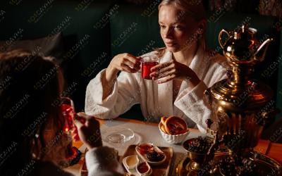 Банный SPA комплекс Брумс, в Санкт-Петербурге, Лермонтовский пр., 43/1 | Зона отдыха с самоваром в банном СПА-комплексе Брумс | 101sauna.ru