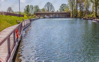 Банный SPA комплекс Хюгге Байня, в Санкт-Петербурге, Выборгское ш., 41-й км | Купель Хюгге Байня — озеро с чистой водой для контрастного закаливания | 101sauna.ru