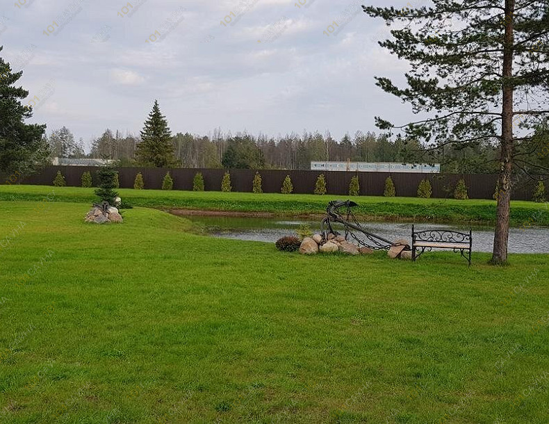 Комплекс Нотебург, в Санкт-Петербурге, Шлиссельбург, ул. Красный Тракт, 30Б | Терраса комплекса Нотебург у воды — вечерний вид | 101sauna.ru