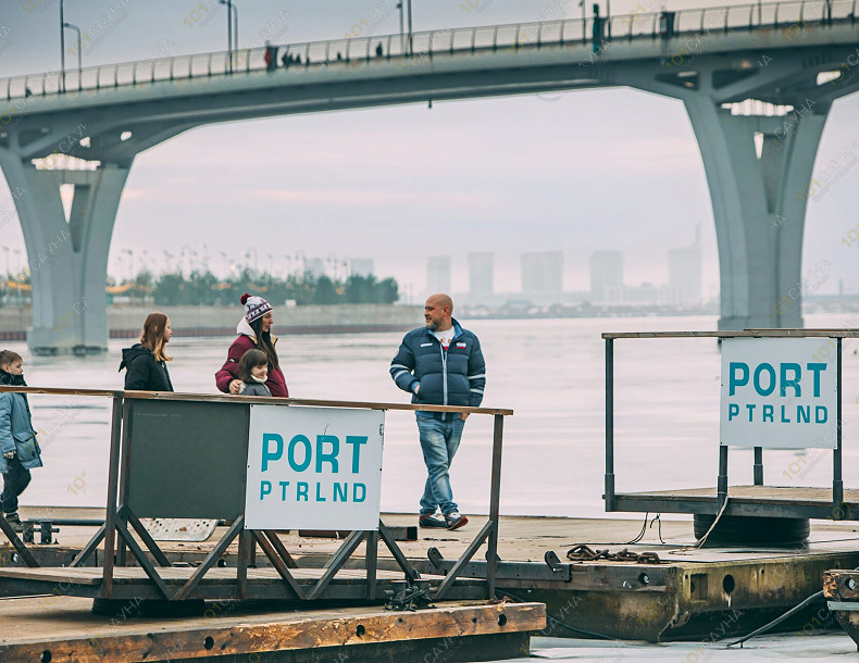 Баня Privé House, в Санкт-Петербурге, Приморский просп., 70, стр. 2 | Privé House — экстерьер банного домика на воде | 101sauna.ru