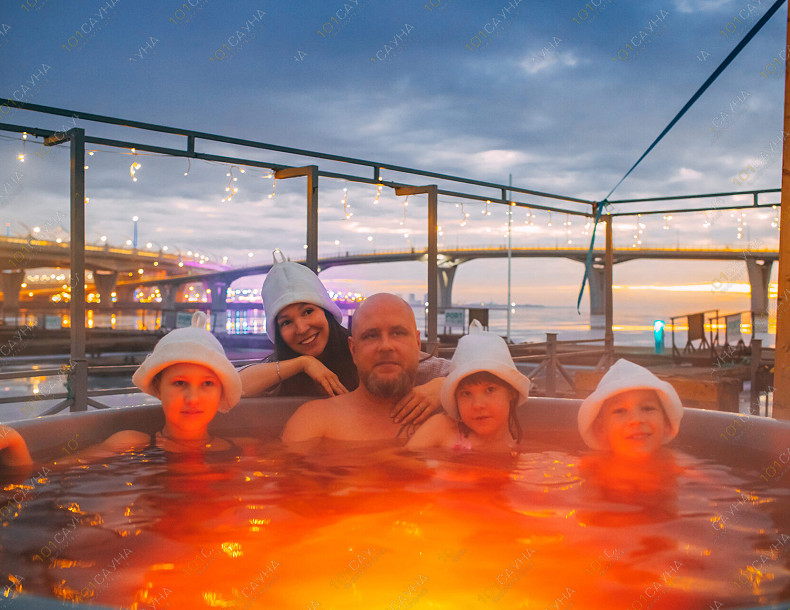 Баня Privé House, в Санкт-Петербурге, Приморский просп., 70, стр. 2 | Privé House — виды с бани на залив | 101sauna.ru