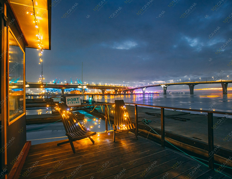 Баня Privé House, в Санкт-Петербурге, Приморский просп., 70, стр. 2 | Privé House — баня на воде, вид снаружи | 101sauna.ru