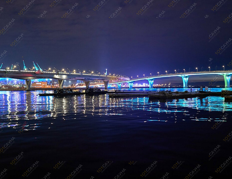 Баня Privé House, в Санкт-Петербурге, Приморский просп., 70, стр. 2 | Privé House снаружи — панорама банного домика на воде | 101sauna.ru