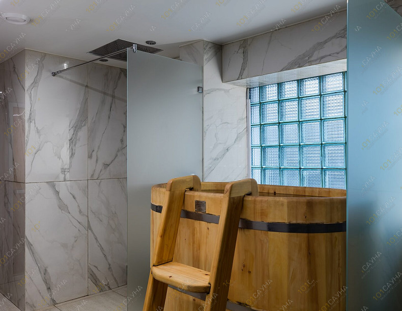 Сауна в отеле Rozenshteyn HotelSpa, в Санкт-Петербурге, ул. Розенштейна, 36, Санкт-Петербург | Купель с подсветкой — Rozenshteyn Hotel&Spa, Санкт-Петербург | 101sauna.ru