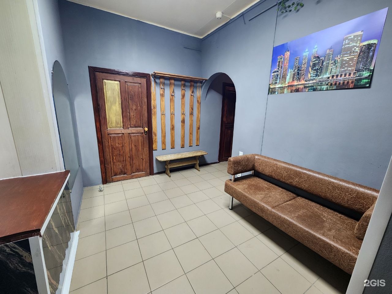 VIP Калигула, Сиреневый бульвар 9, Санкт-Петербург