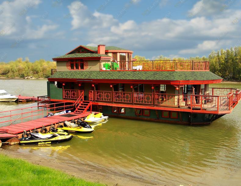 Комплекс Джонка на воде, в Омске, Островский 1-й пер, 1/1 (у ДОСААФа) | Корабль Джонка | 101sauna.ru
